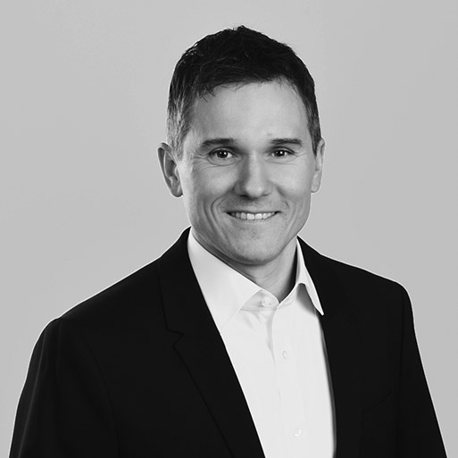 Portraitbild von Simon Ackermann