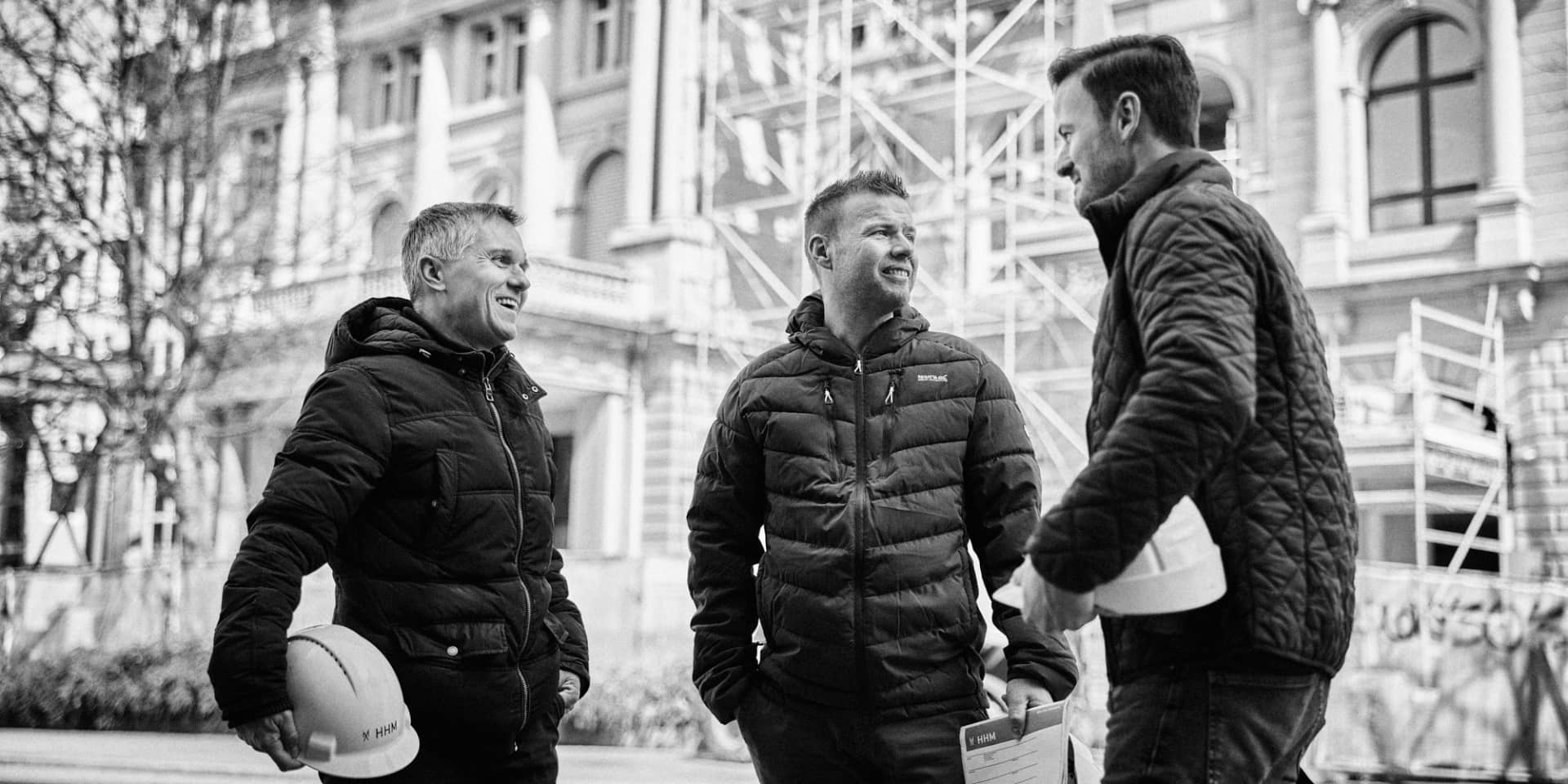 HHM Mitarbeitende auf der Baustelle.